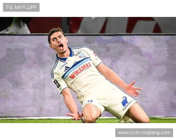 斯特拉斯堡租借前锋福法纳，寻求补强锋线